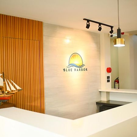 Calapan Blue Harbor Hotel מראה חיצוני תמונה