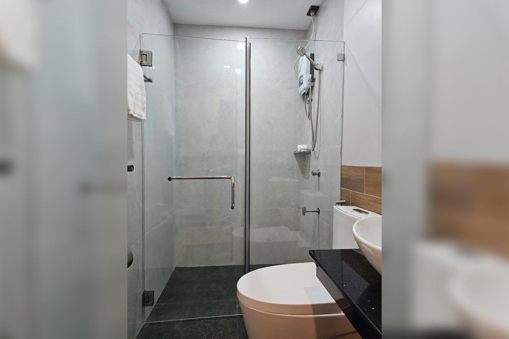 Calapan Blue Harbor Hotel מראה חיצוני תמונה