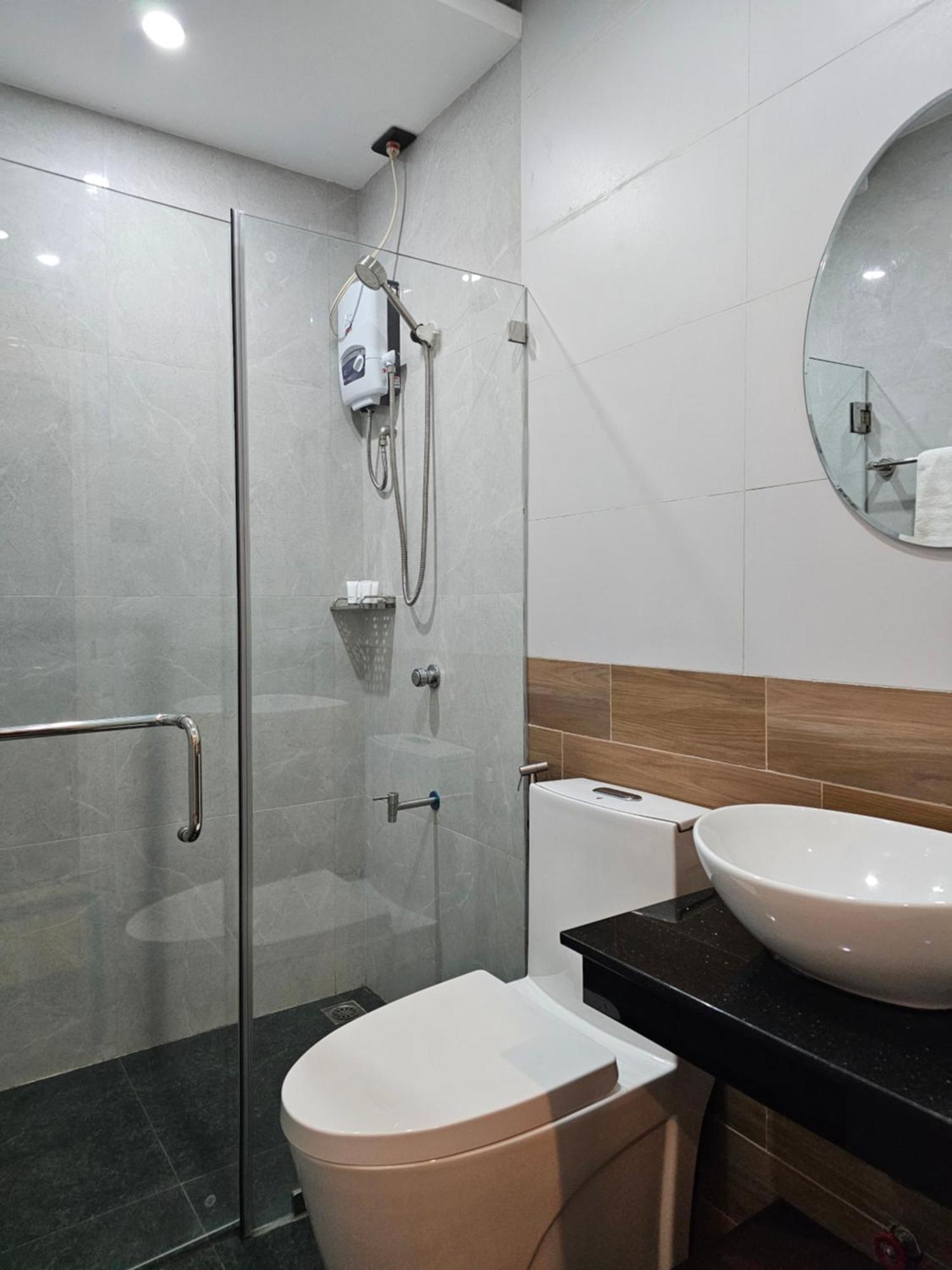 Calapan Blue Harbor Hotel מראה חיצוני תמונה